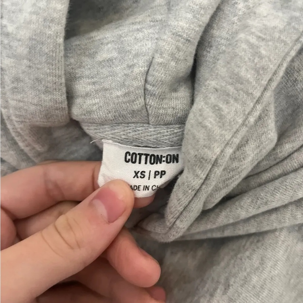 Cotton On Light Gray Sweatshirt
